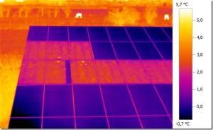 Rueckstromthermographie eines Solarmoduls mit defekter Bypassdiode