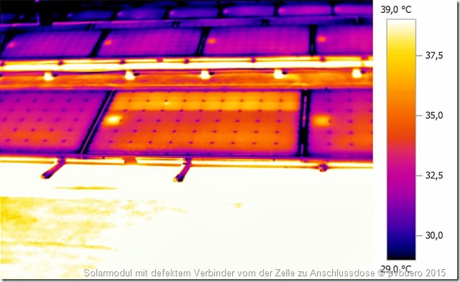 Fehler an PV-Anlagen: Solarmodul mit defektem Verbinder vom der Zelle zu Anschlussdose